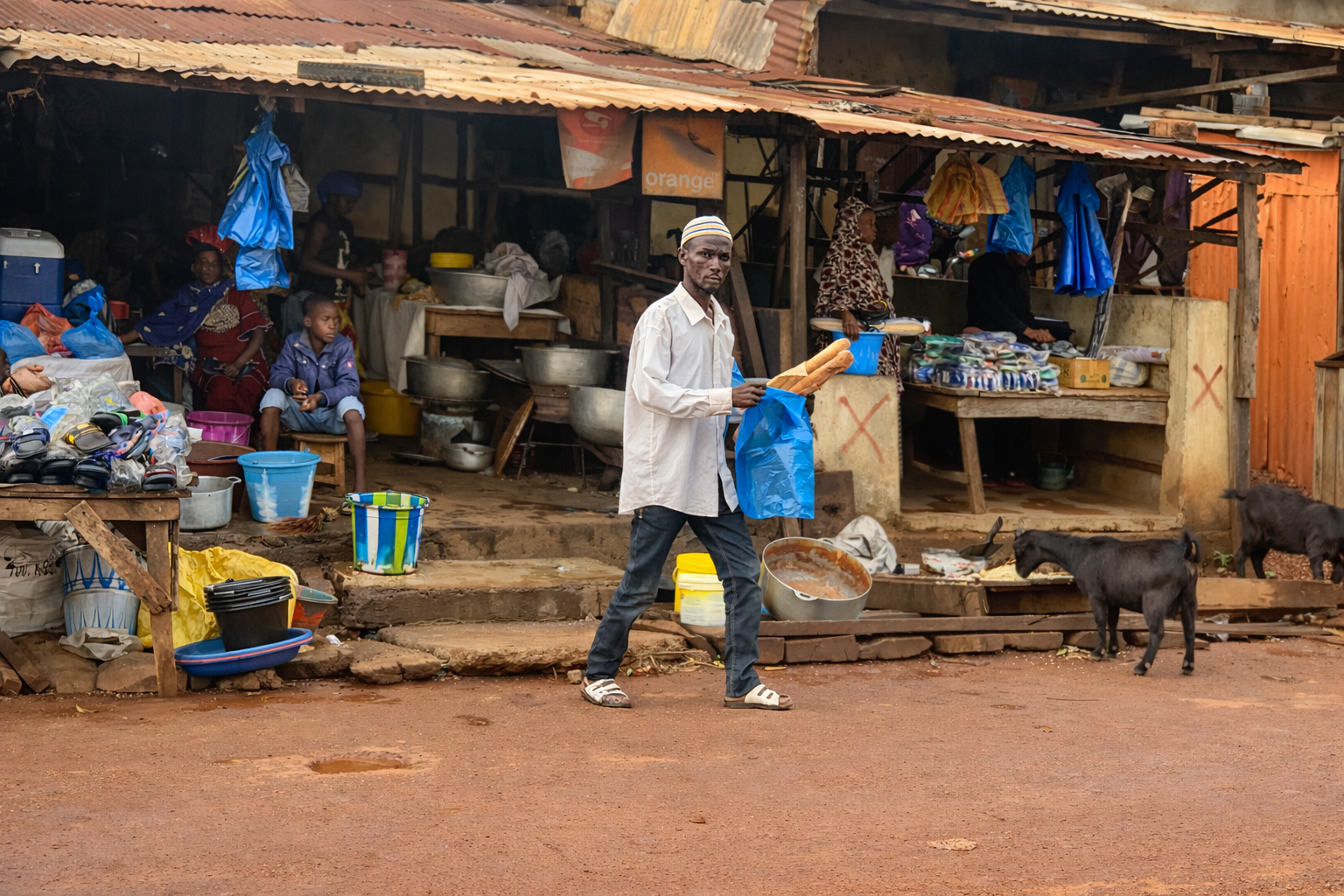 Local business in Timbo market